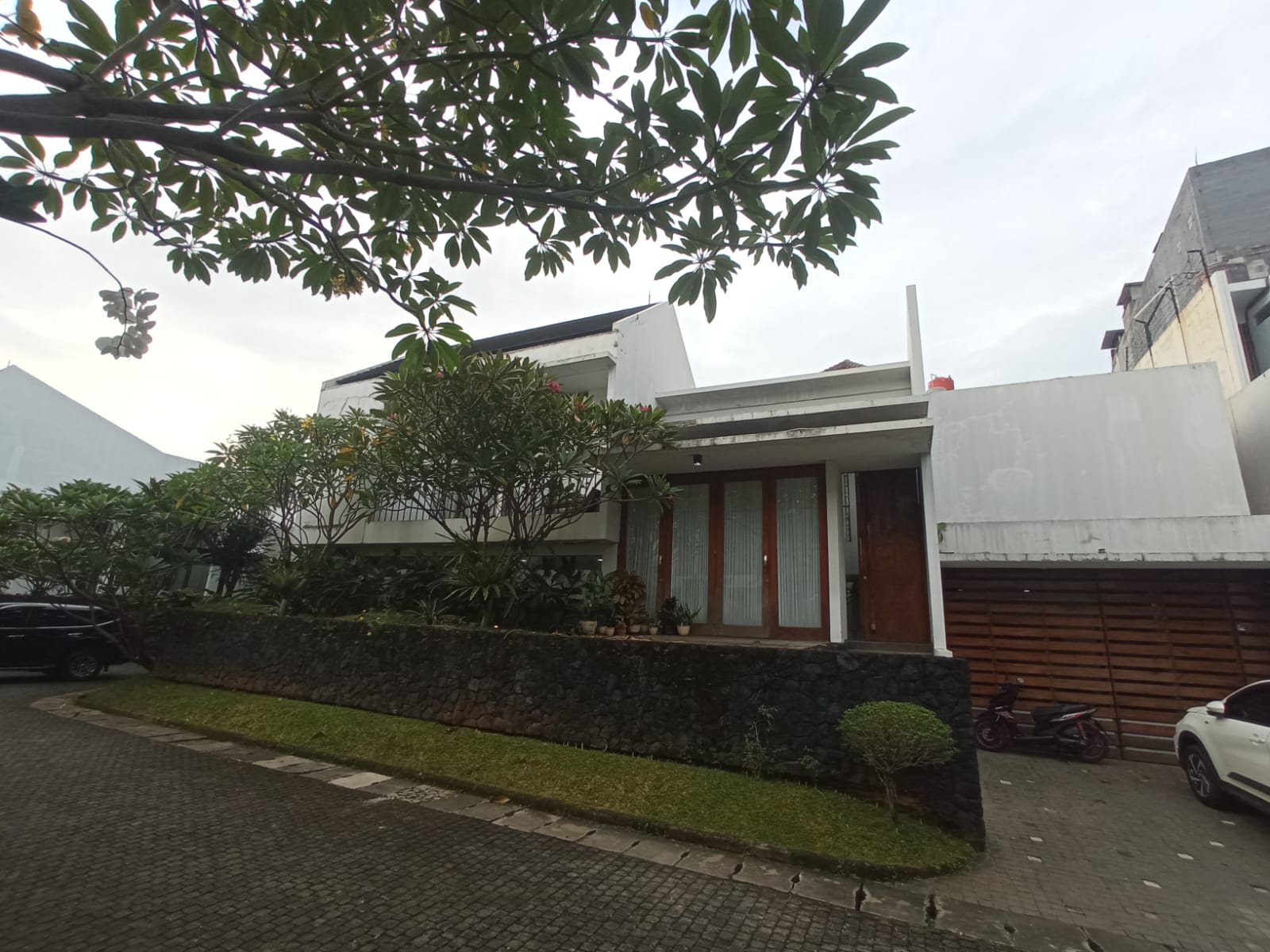 Dijual rumah cluster di Kemang, Bangka, Mampang Prapatan