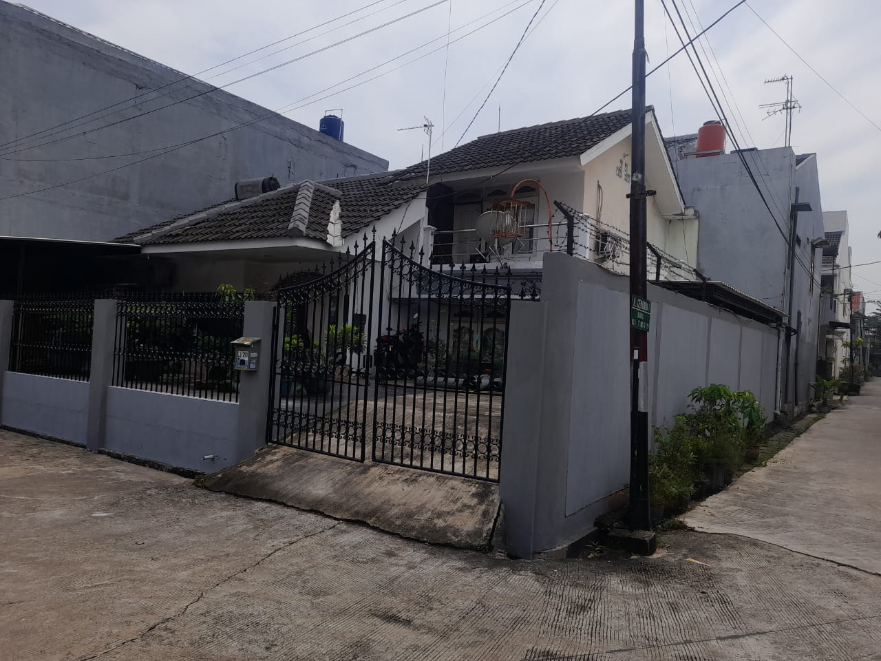 Dijual rumah komplek di Jatimakmur, Pondok Gede, Kota Bekasi