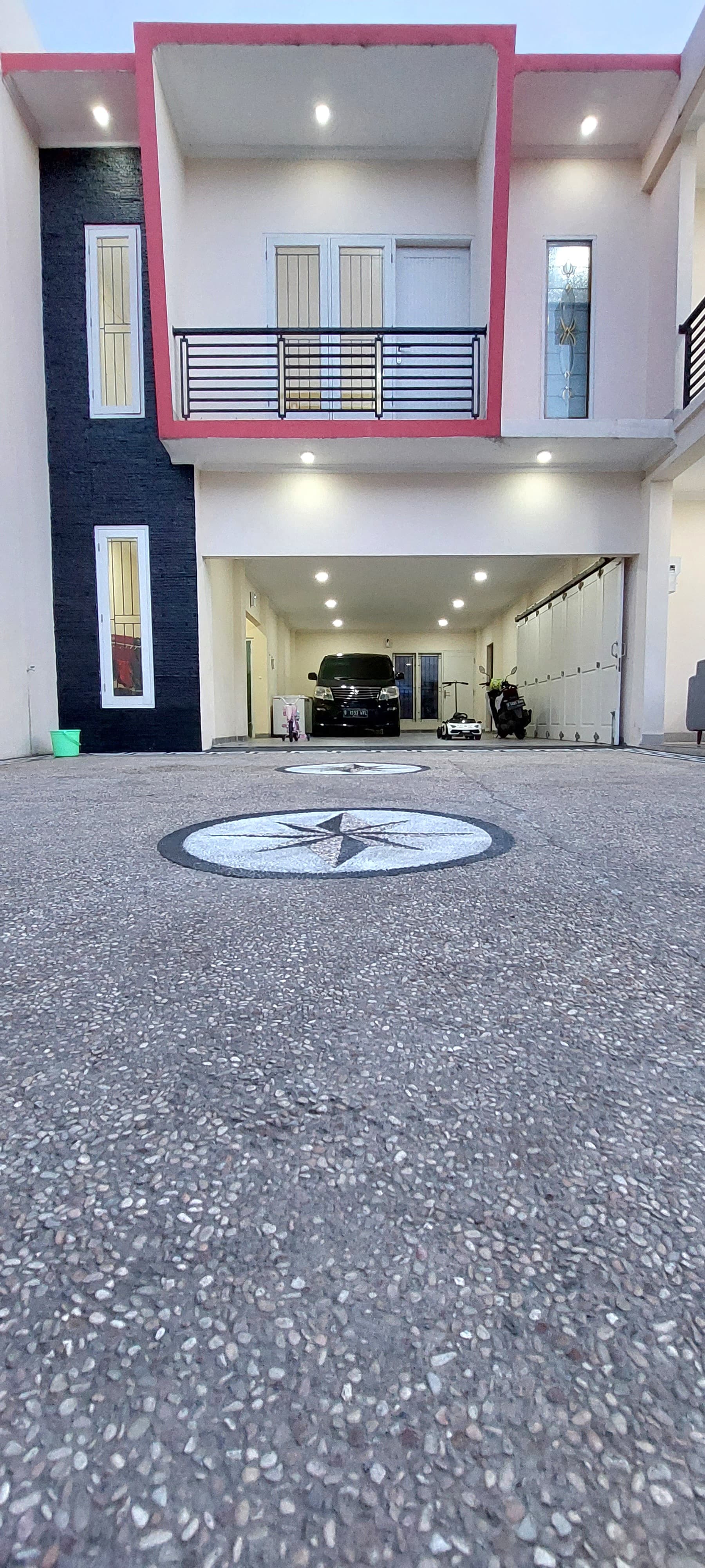 Dijual rumah mewah dengan swimming pool Kebagusan, Pasar Minggu