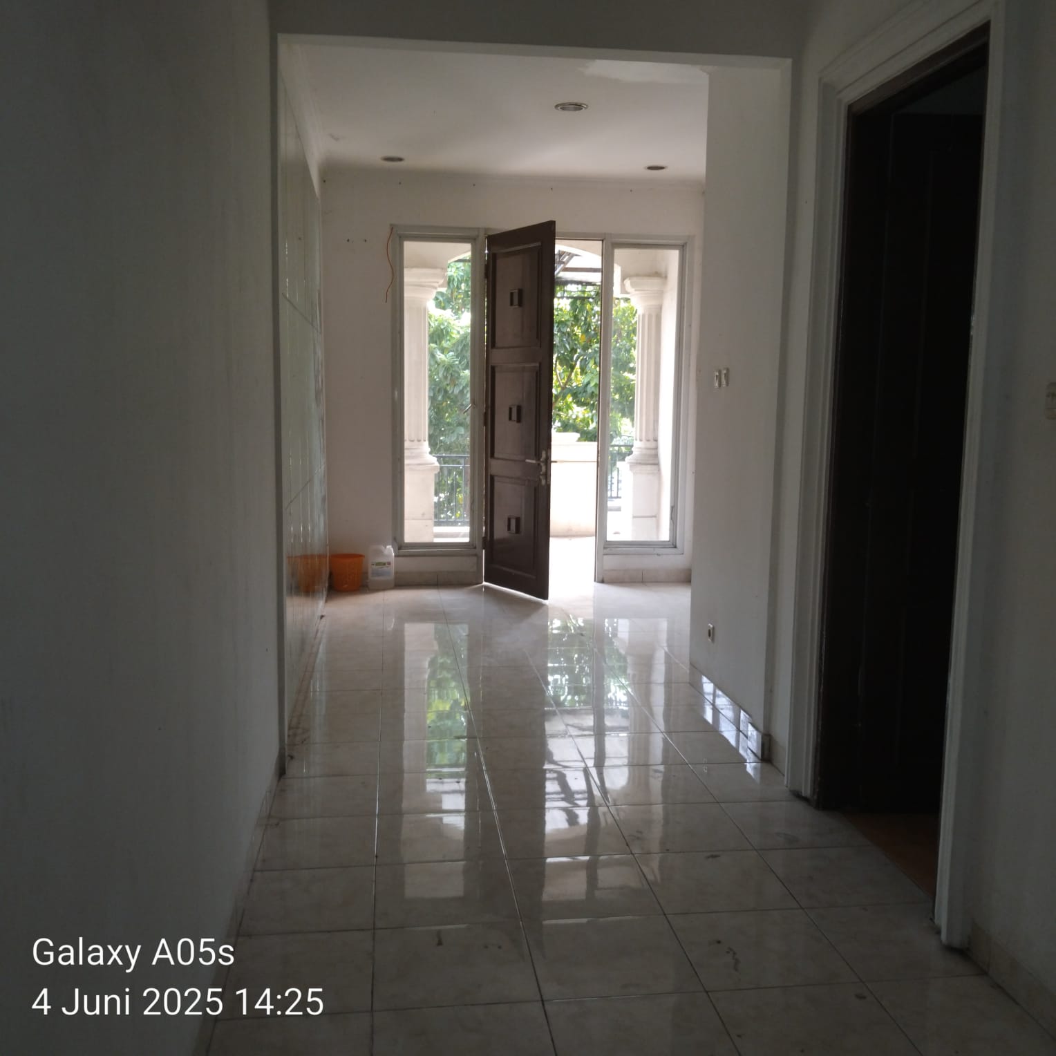 Disewa rumah siaphuni di Harapan Indah Cluster Taman Puspa