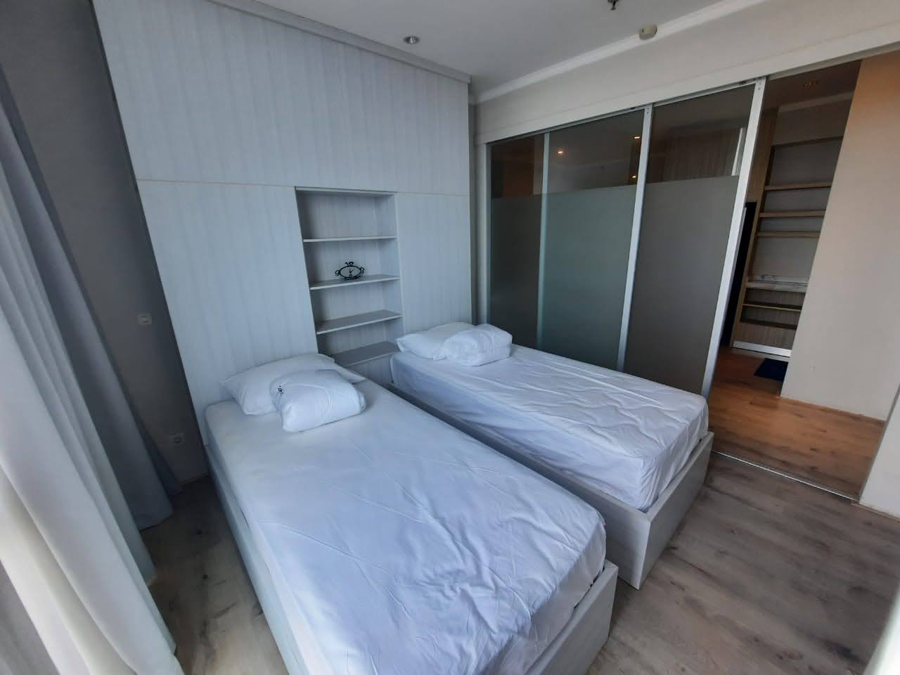 Disewakan Apartemen VUE lT 32 Ciputra World Surabaya European