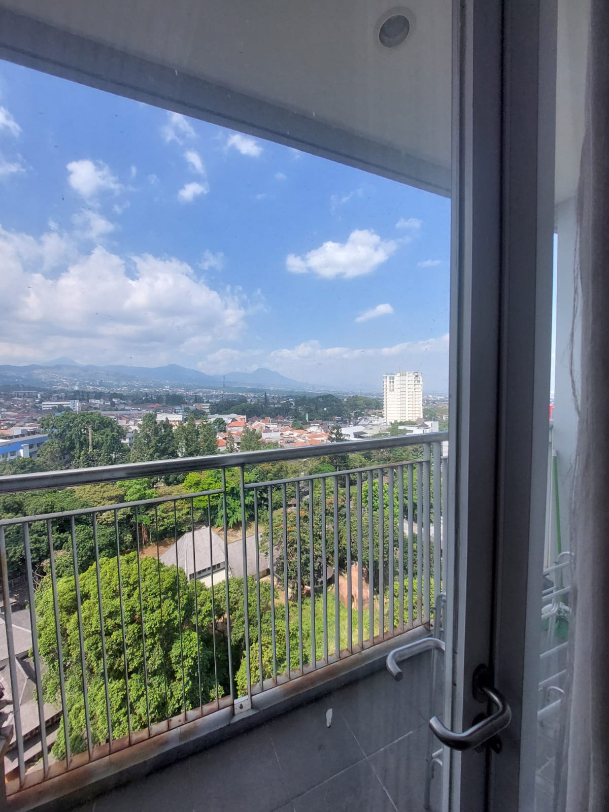 DIJUAL APARTEMEN DAGO SUITES