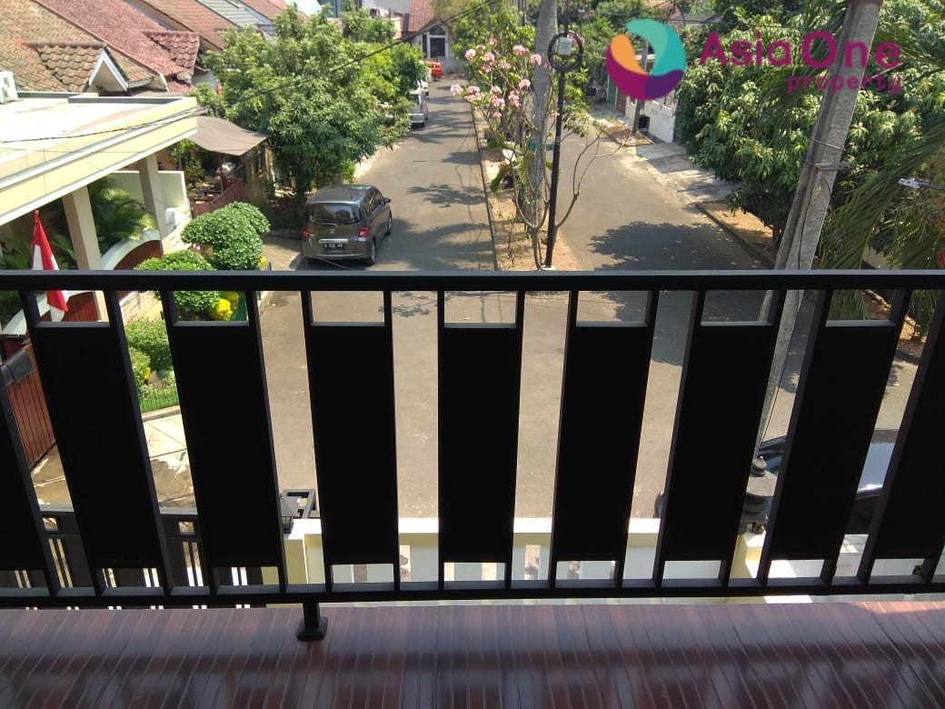 Dijual rumah minimalis asri di Villa Melati Mas Tangerang