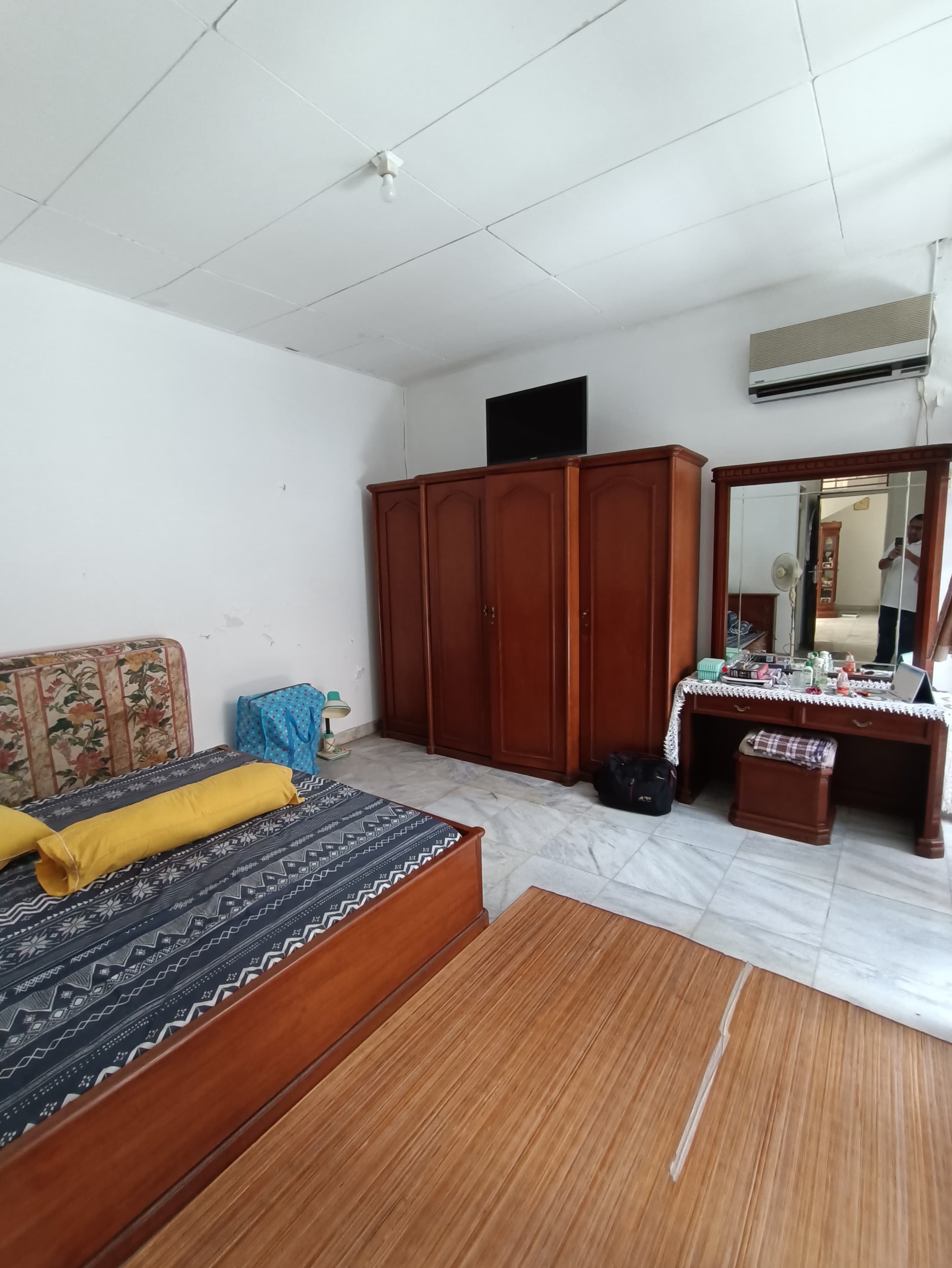 Dijual rumah diarea komplek di area Kemanggisan, Palmerah