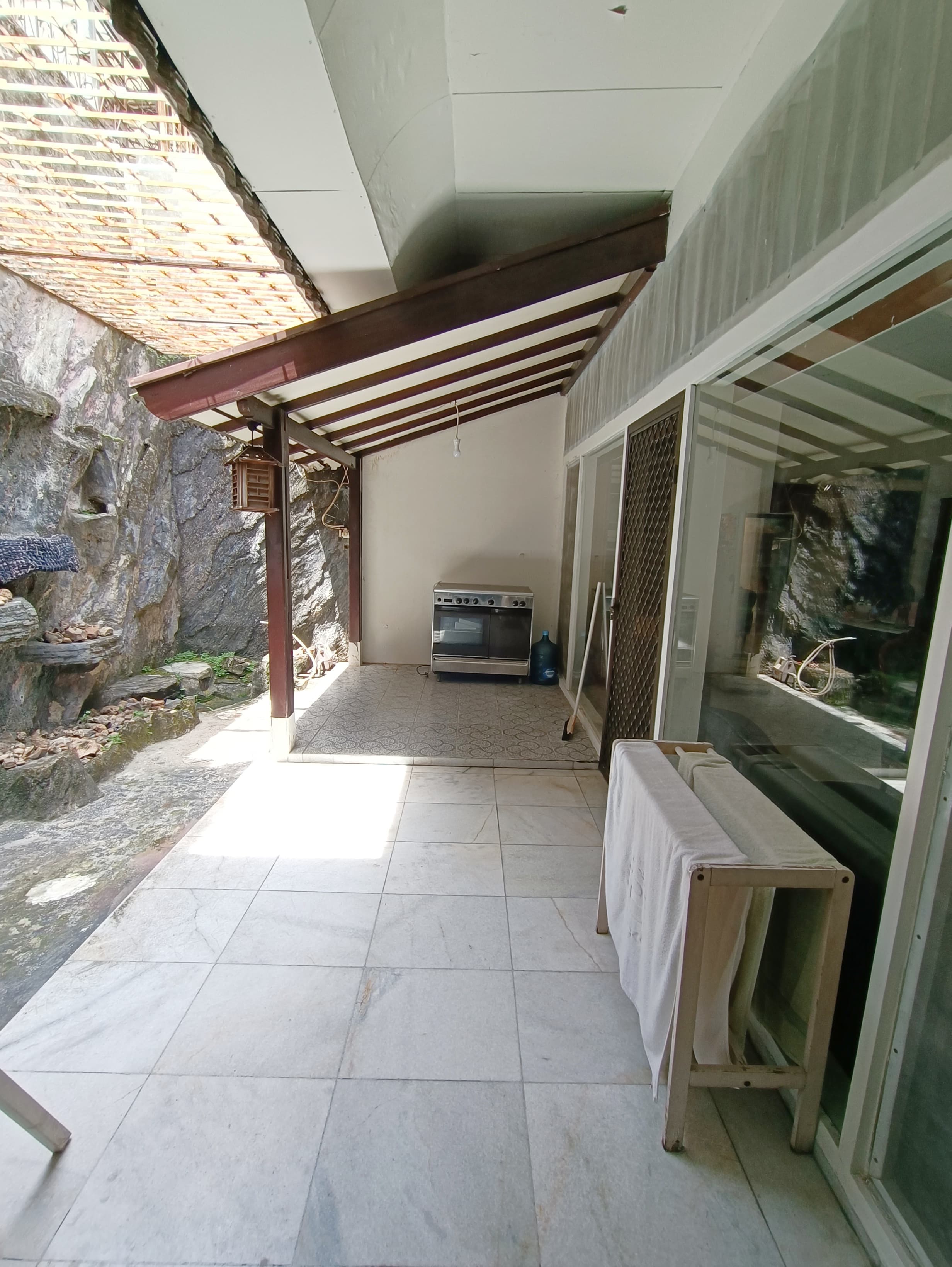 Dijual rumah diarea komplek di area Kemanggisan, Palmerah