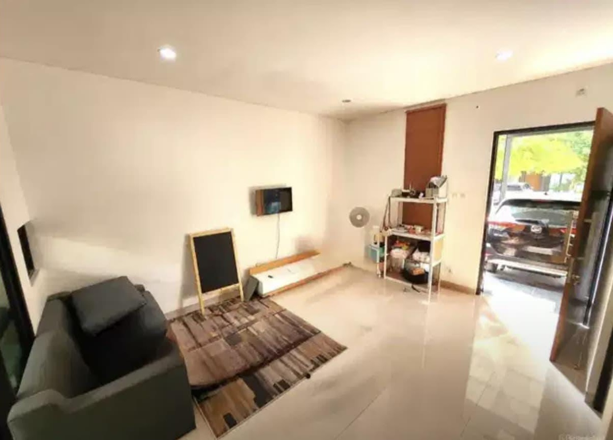 Dijual rumah modern siaphuni di Metland Menteng Cluster Jura