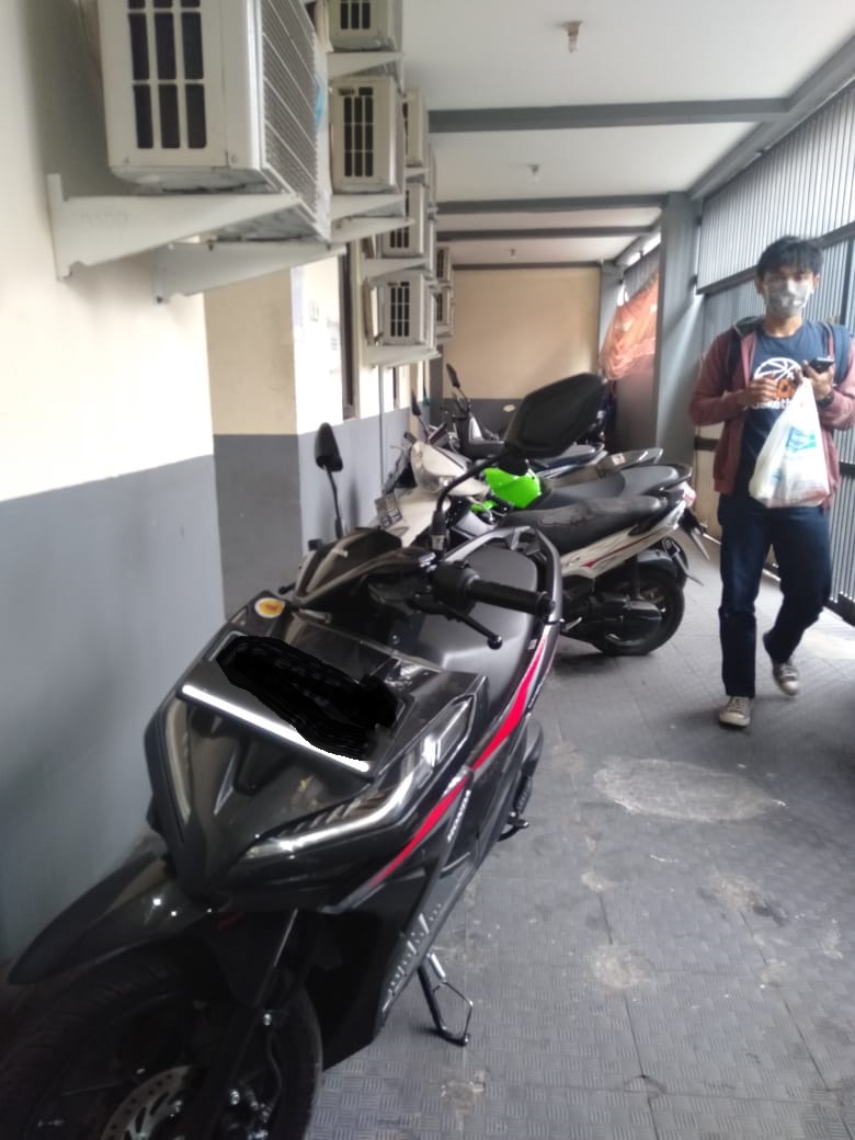 Dijual rumah kost 60 kamar di area Tawakal Tomang, Jakarta Barat