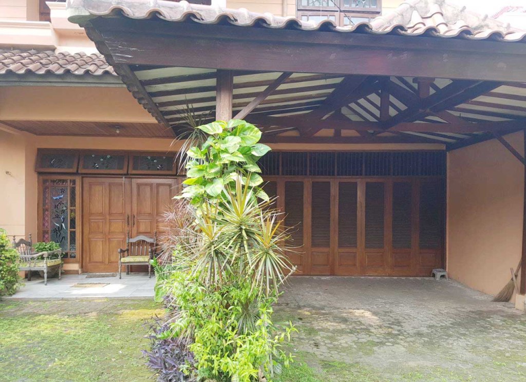 RUMAH DI KRAMAT JATI JAKARTA TIMUR