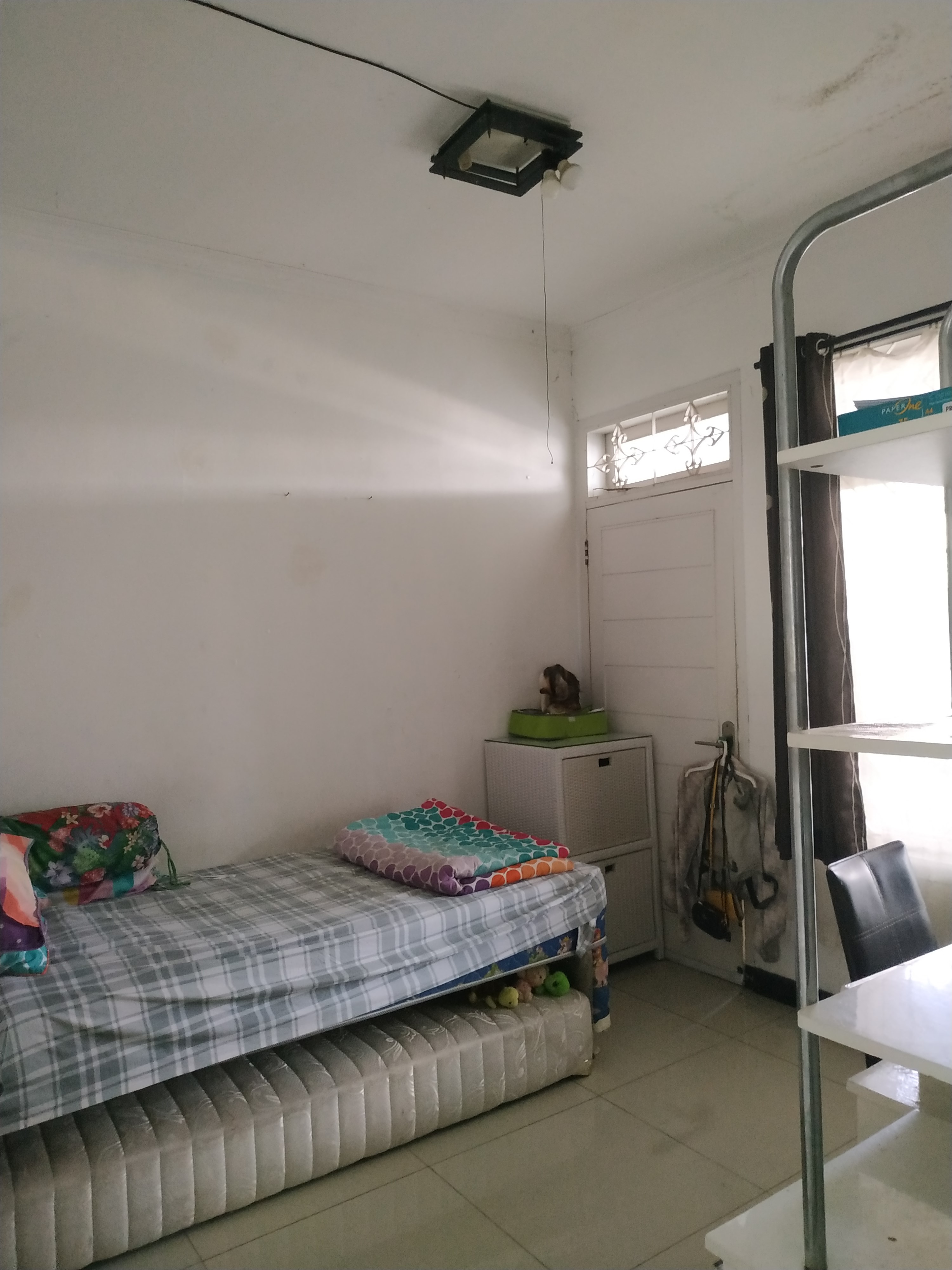 Rumah Dijual Cepat! Butuh Dana, Harga Nego di Komplek Antapani