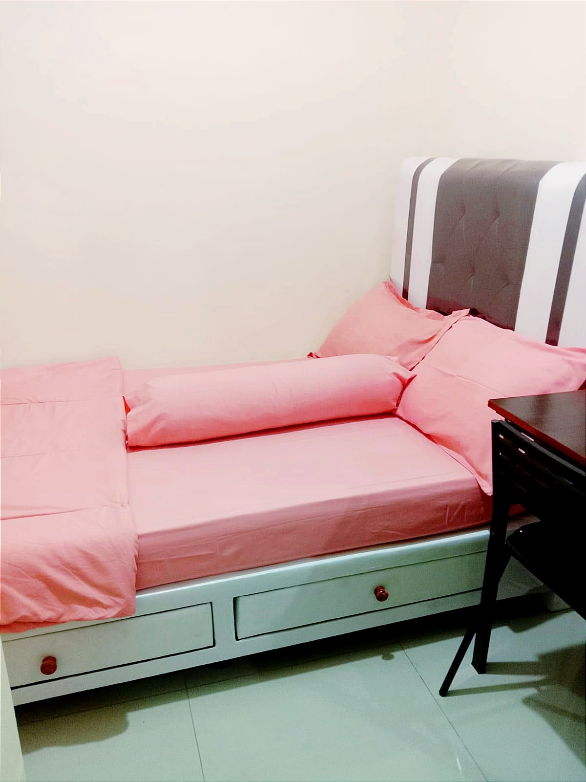 Dijual rumah kost 60 kamar di area Tawakal Tomang, Jakarta Barat