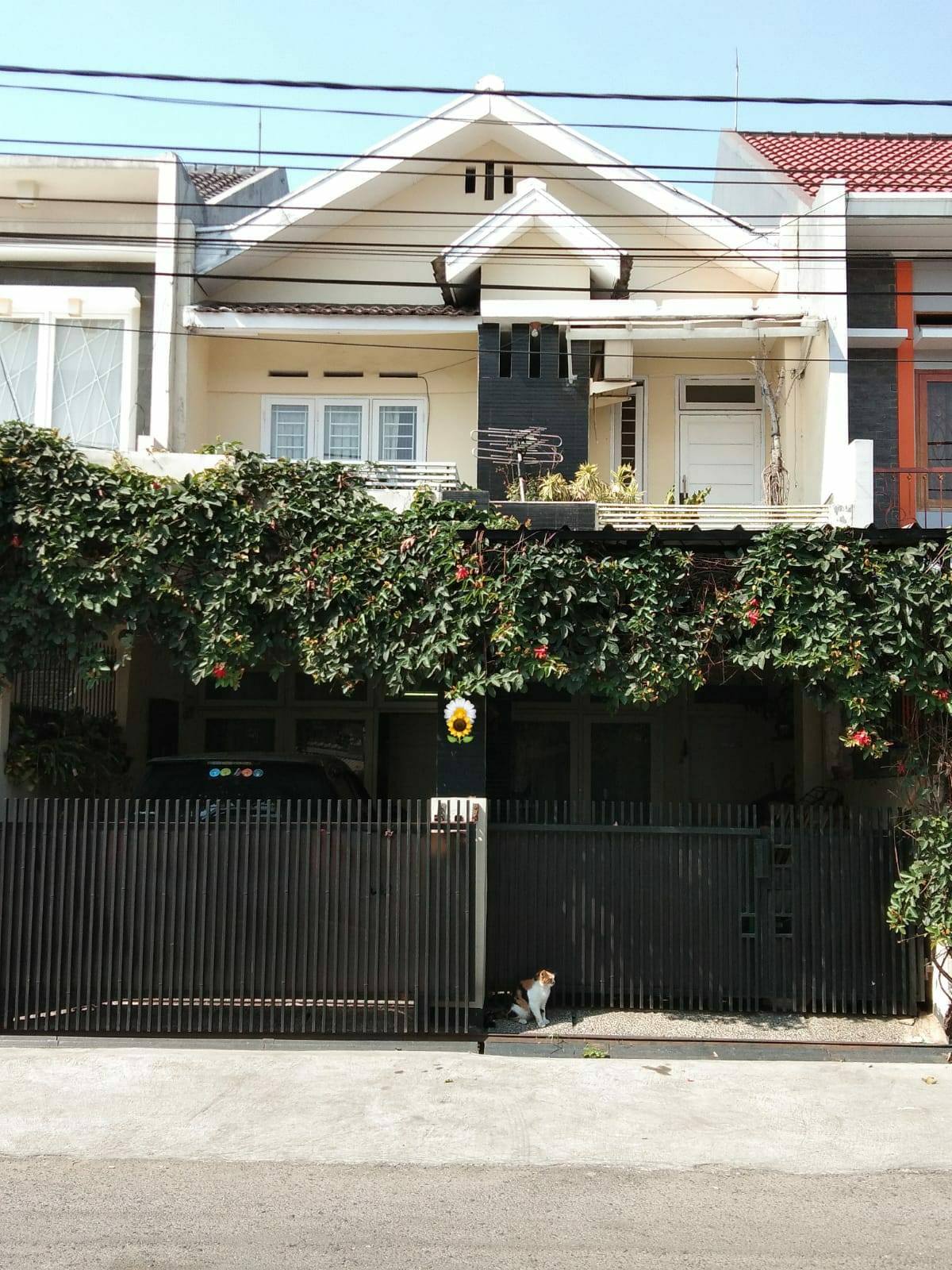 Rumah Dijual Cepat! Butuh Dana, Harga Nego di Komplek Antapani