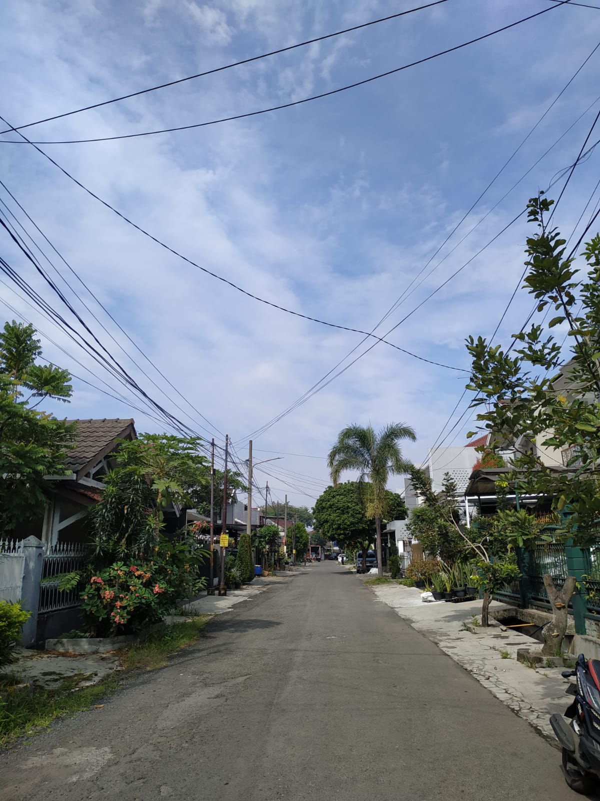 Rumah Dijual Cepat! Butuh Dana, Harga Nego di Komplek Antapani