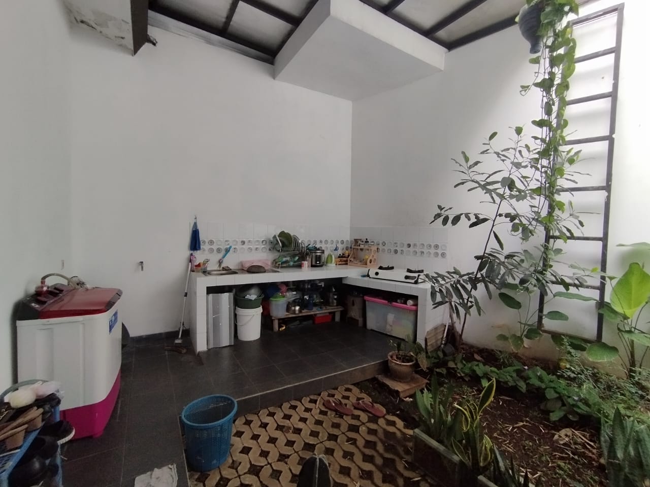 Rumah Cantik Harga Terjangkau! Siap Huni & Bebas Banjir!