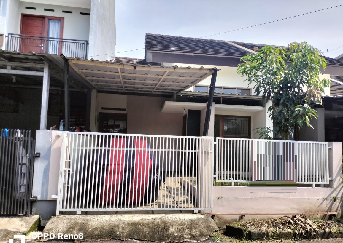 Dijual Rumah Asri di Cluster Ciwastra Margacinta Buahbatu