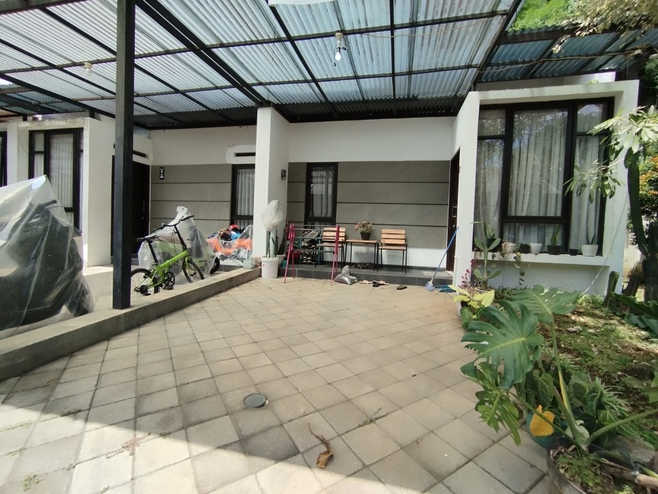 Rumah Cantik Harga Terjangkau! Siap Huni & Bebas Banjir!