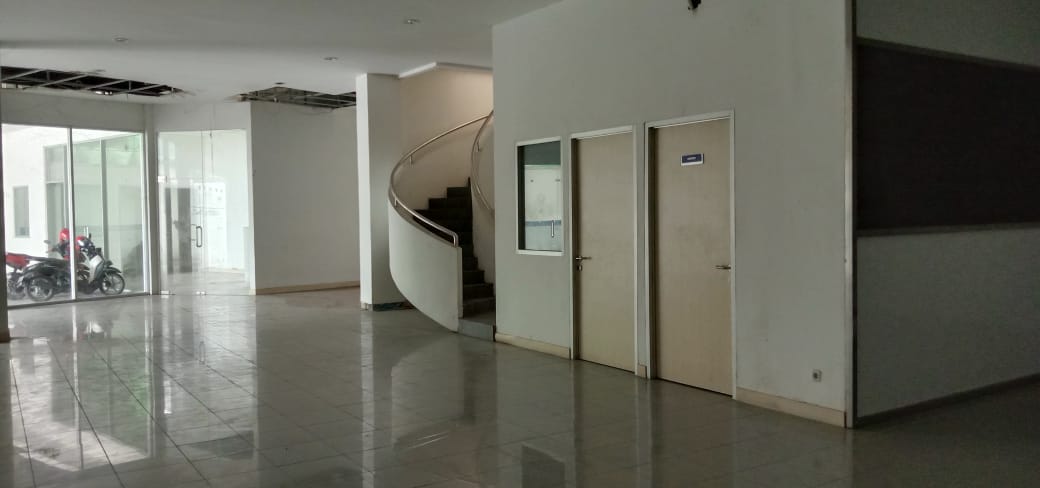 Disewakan Ruko RAYA MAYJEN SUNGKONO Ex. Showroom Mobil Surabaya