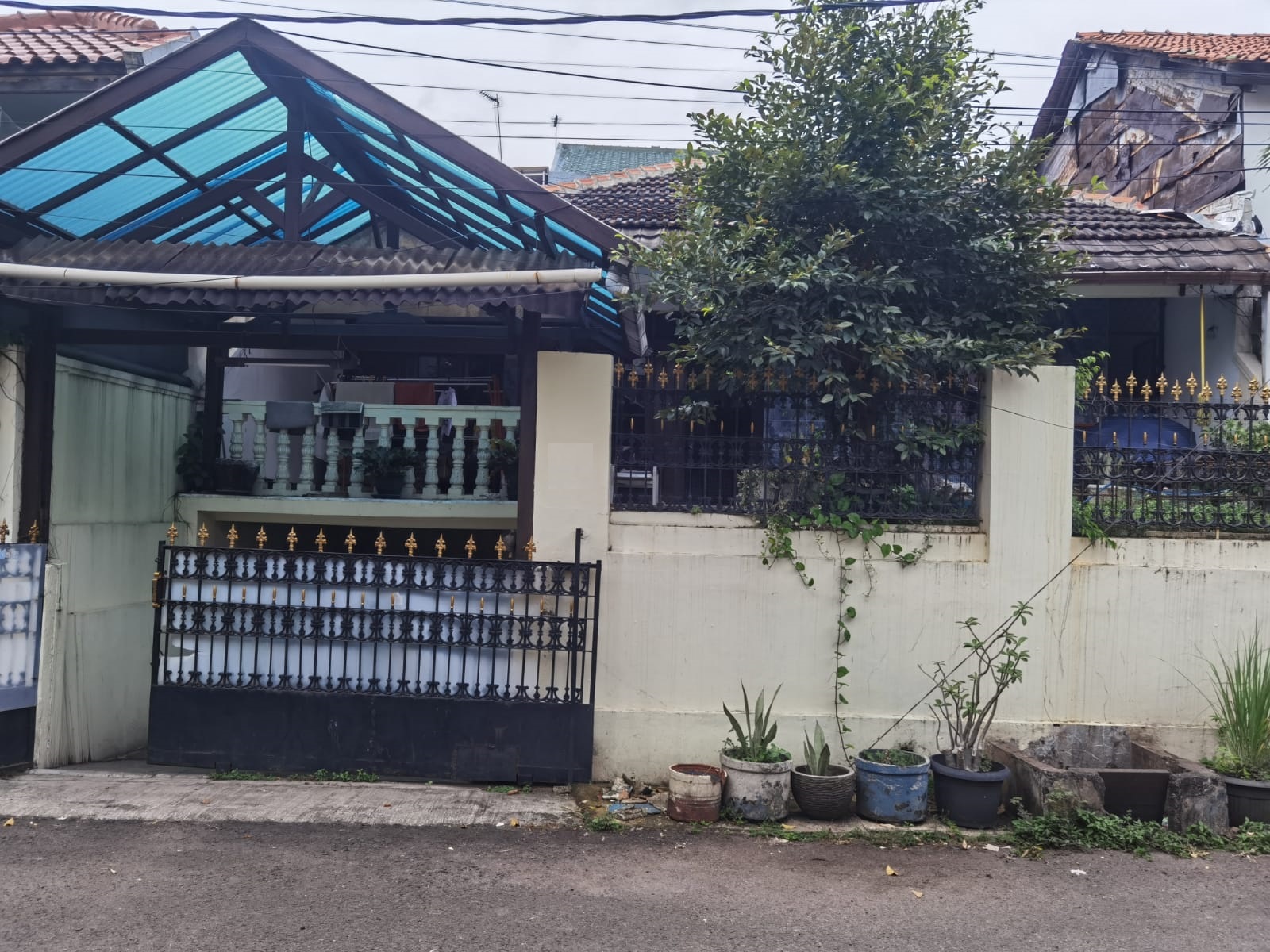 Dijual rumah Ajb komplek lama 1 lantai di Pondok Bambu