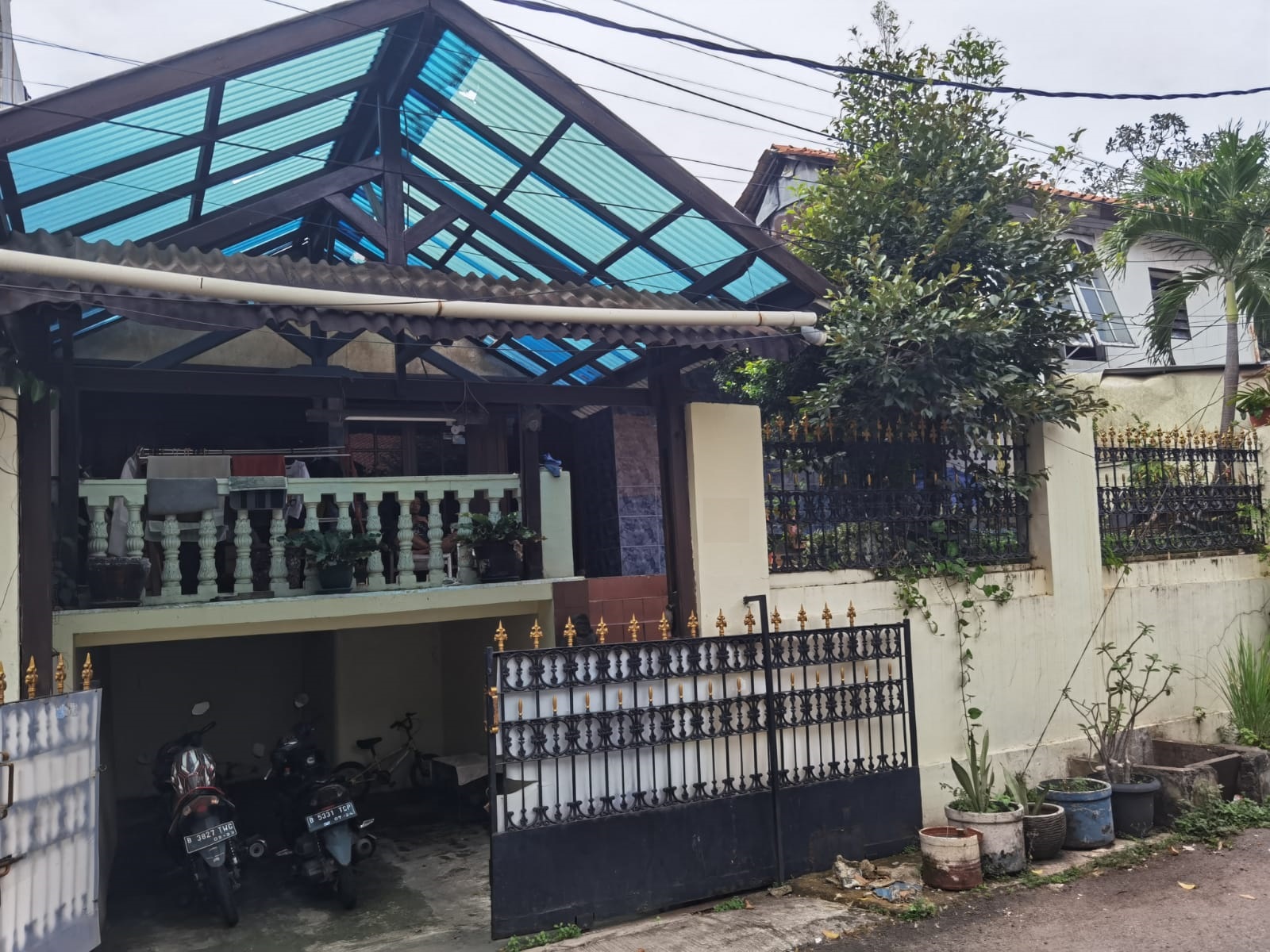 Dijual rumah Ajb komplek  lama 1 lantai di Pondok Bambu