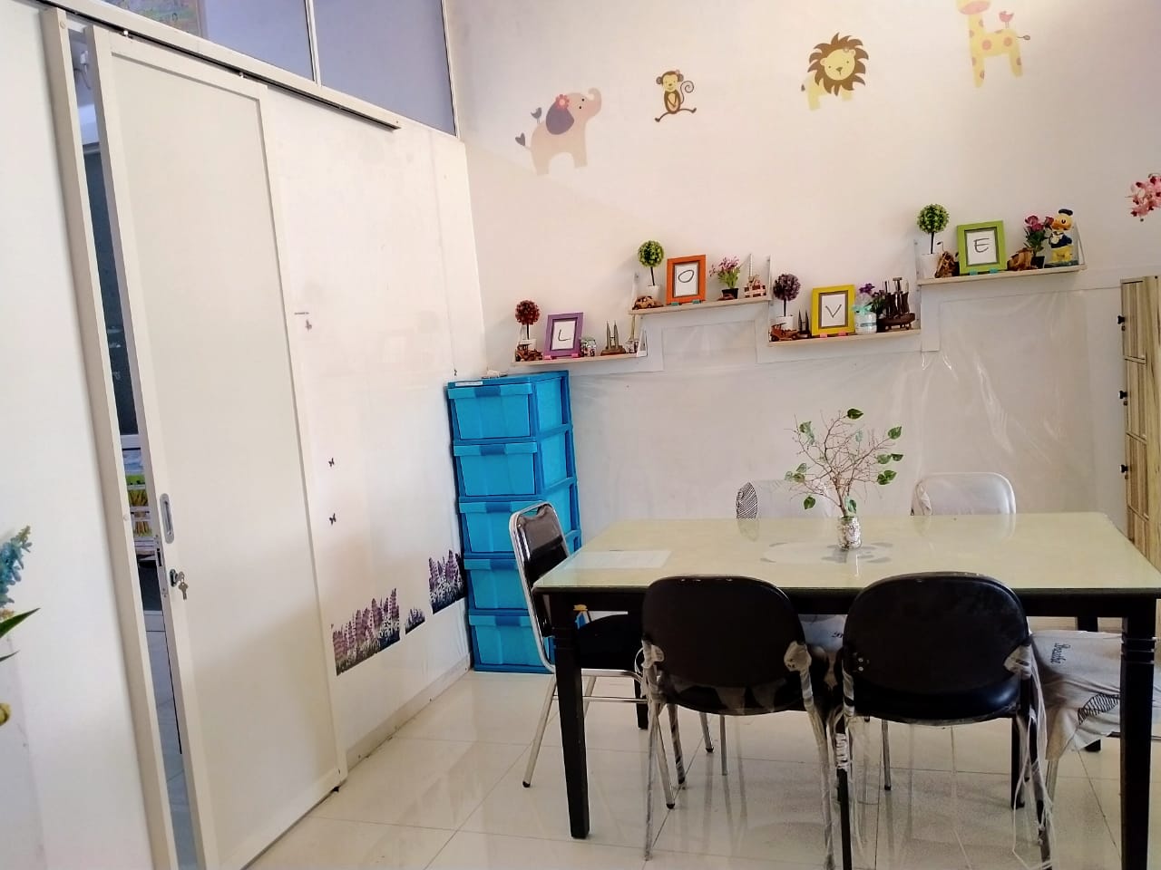 SEWA Perum NIRWANA EKSEKUTIF Rumah bentuk Kantor Surabaya Timur