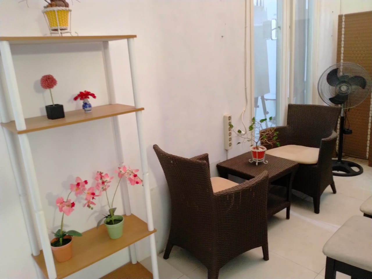 SEWA Perum NIRWANA EKSEKUTIF Rumah bentuk Kantor Surabaya Timur