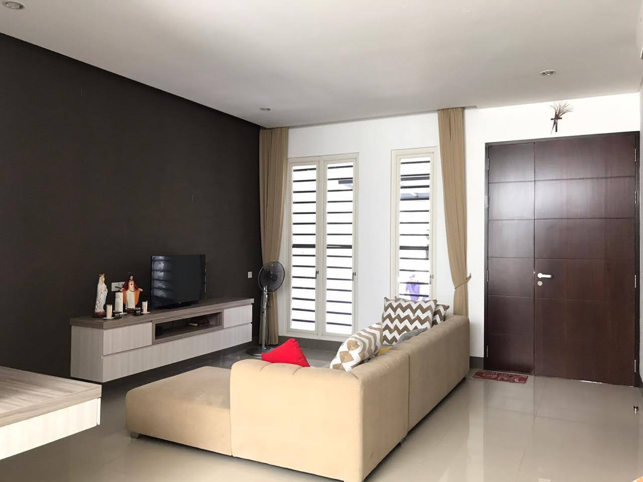 *Disewakan Rumah BUKIT PALMA Citraland Utara , Surabaya Barat*