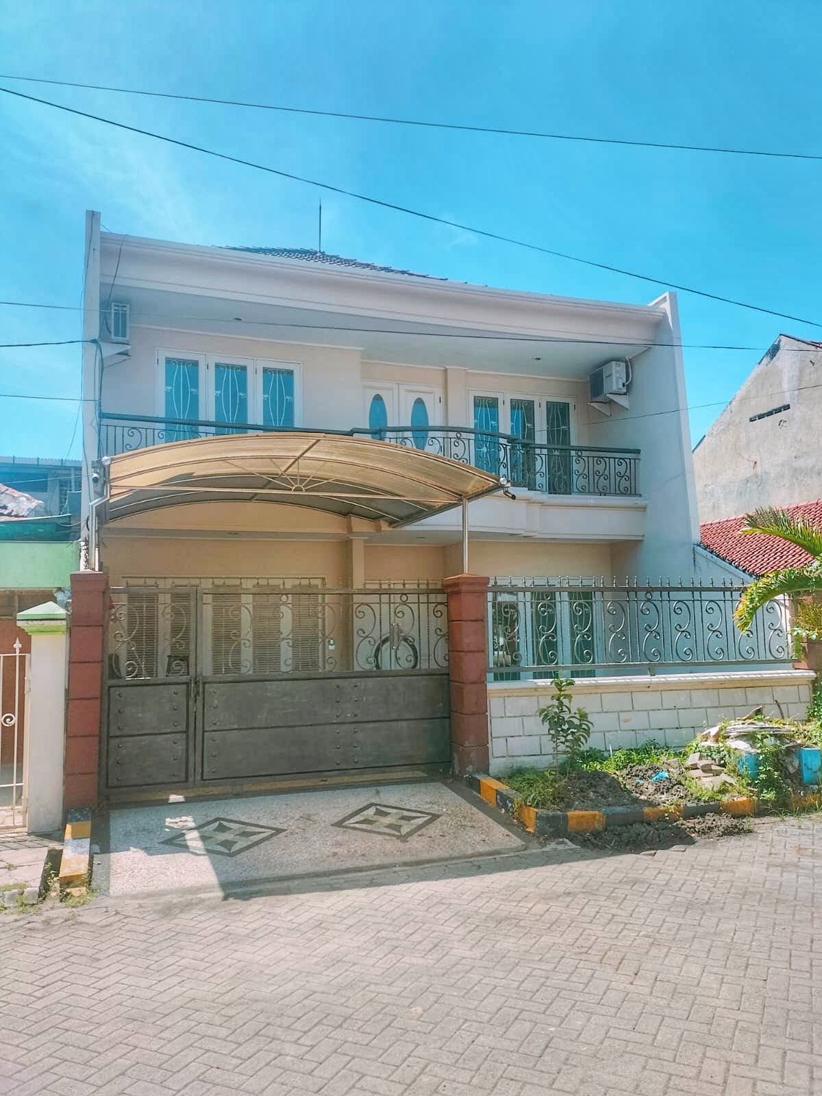 *Jual Rumah 2 Lantai DUKUH KUPANG TIMUR Surabaya*