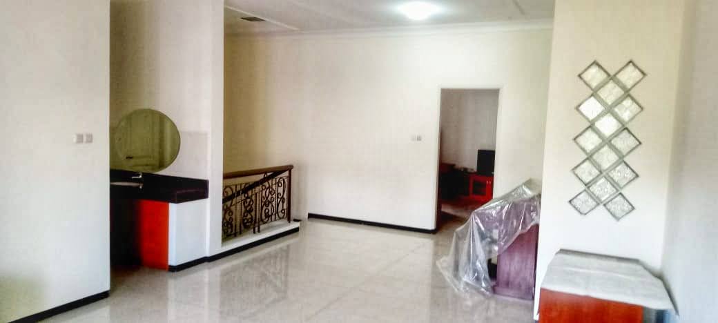 *Jual Rumah 2 Lantai DUKUH KUPANG TIMUR Surabaya*