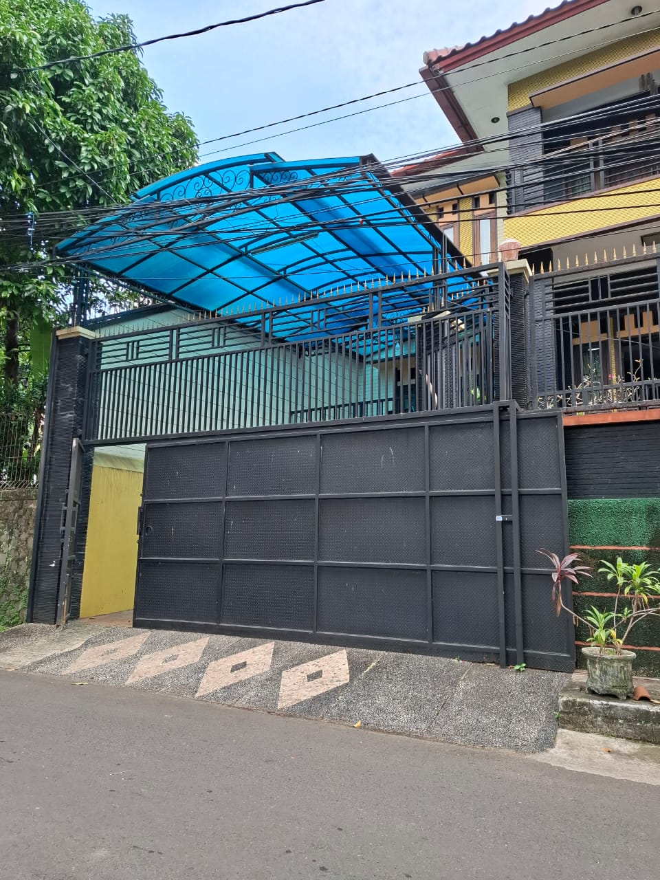 Dijual rumah mewah luas di areaUlujami, Pesanggrahan, Jakarta