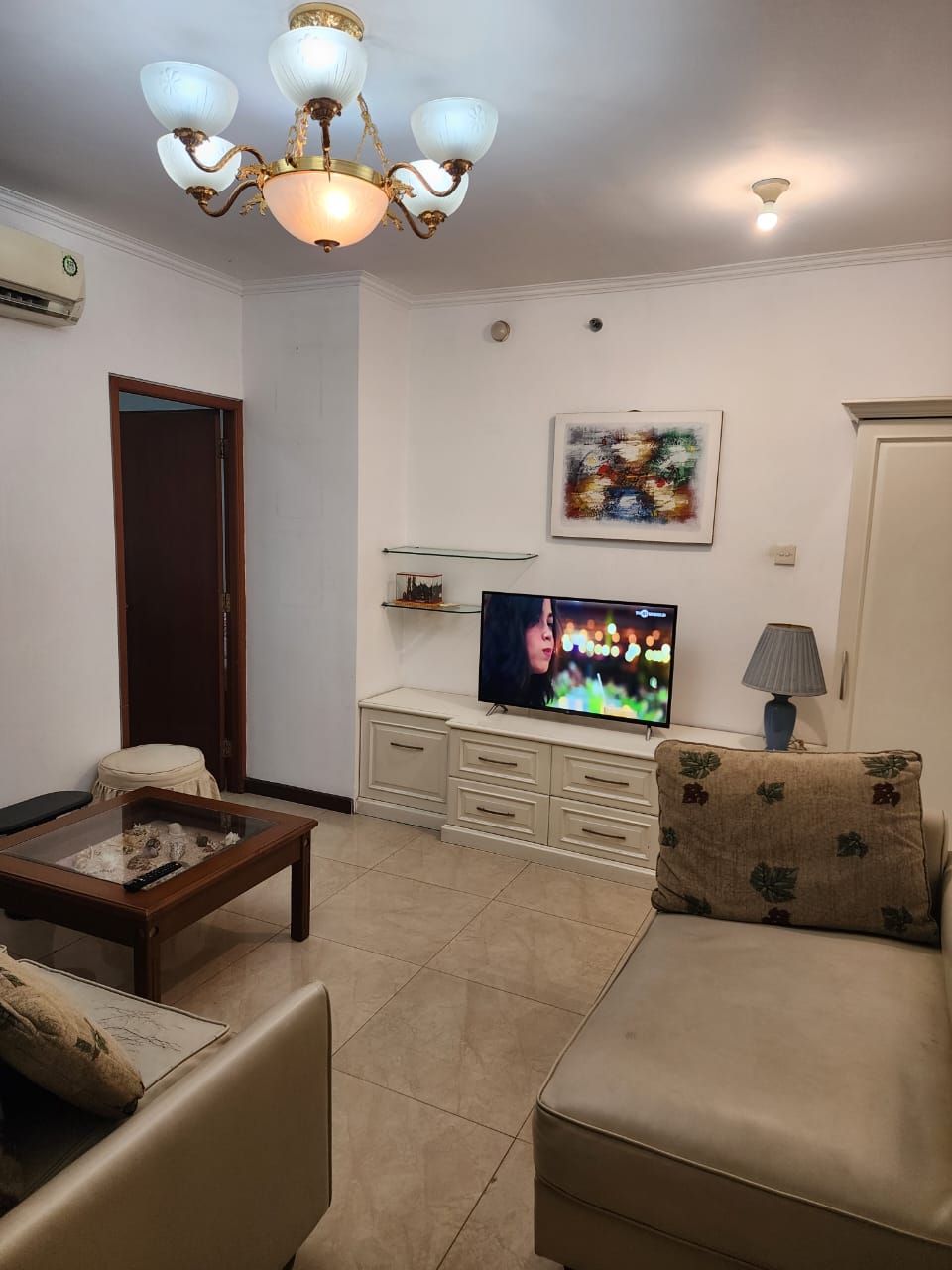 Dijual/Disewa apartemen Gading Mediterania furnished 3BR