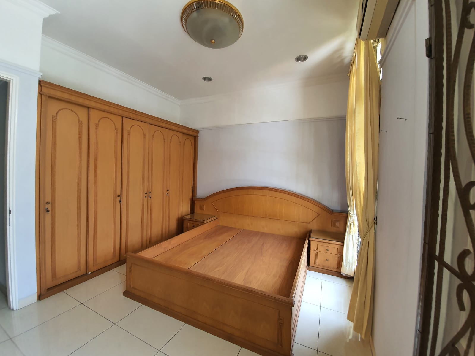 Disewa rumah furnished di The Riviera Garden Kelapa Gading