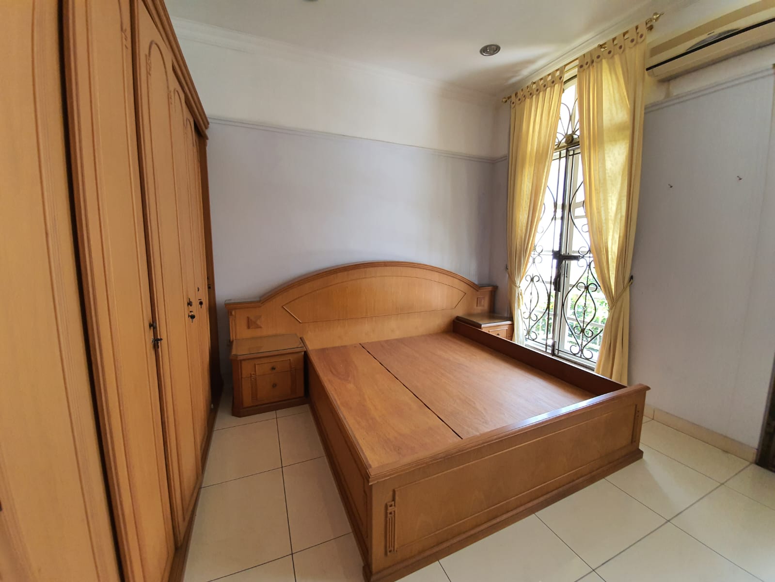Disewa rumah furnished di The Riviera Garden Kelapa Gading