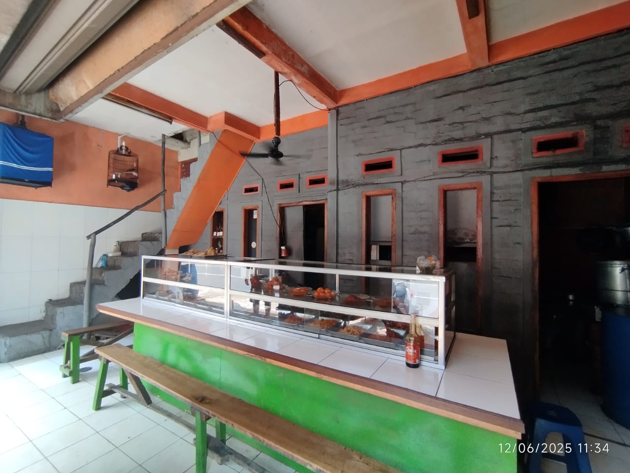 Ruko di Golf Raya Ujungberung, Bandung - strategis 800 jutaan