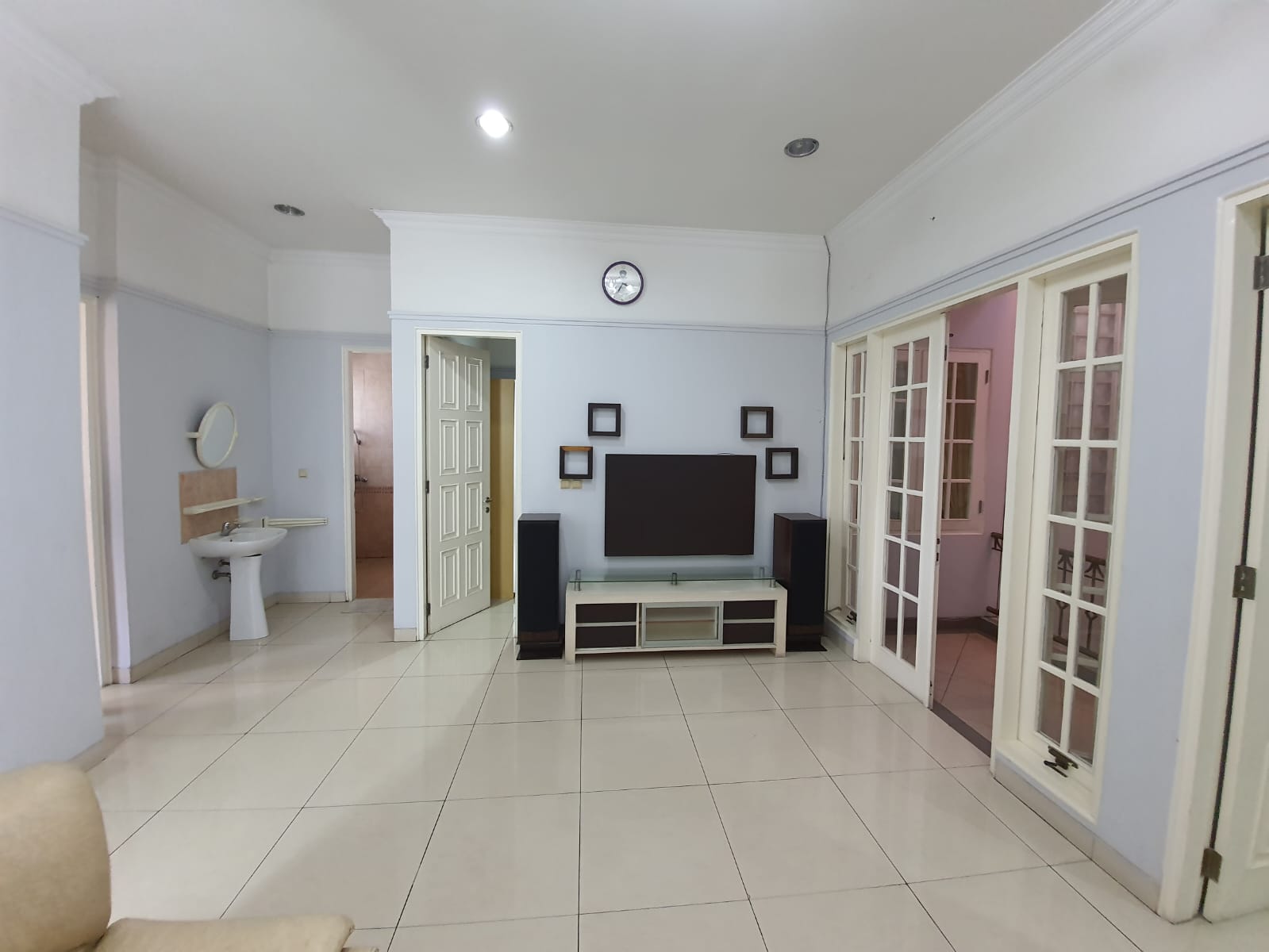 Disewa rumah furnished di The Riviera Garden Kelapa Gading