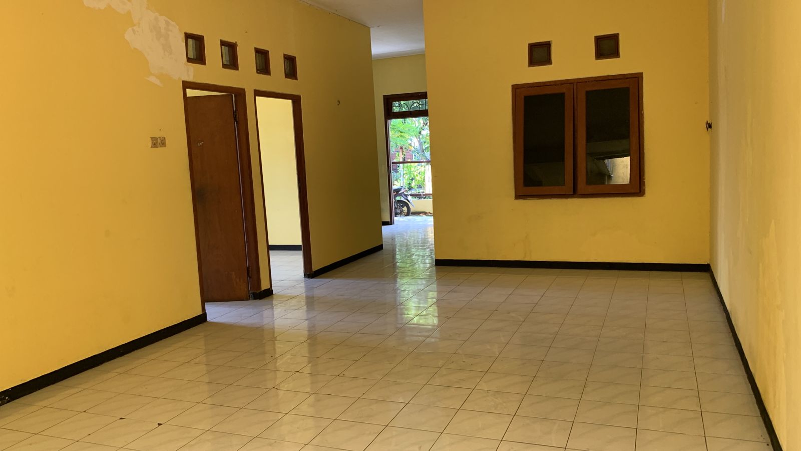 rumah disewakan kebraon praja surabaya