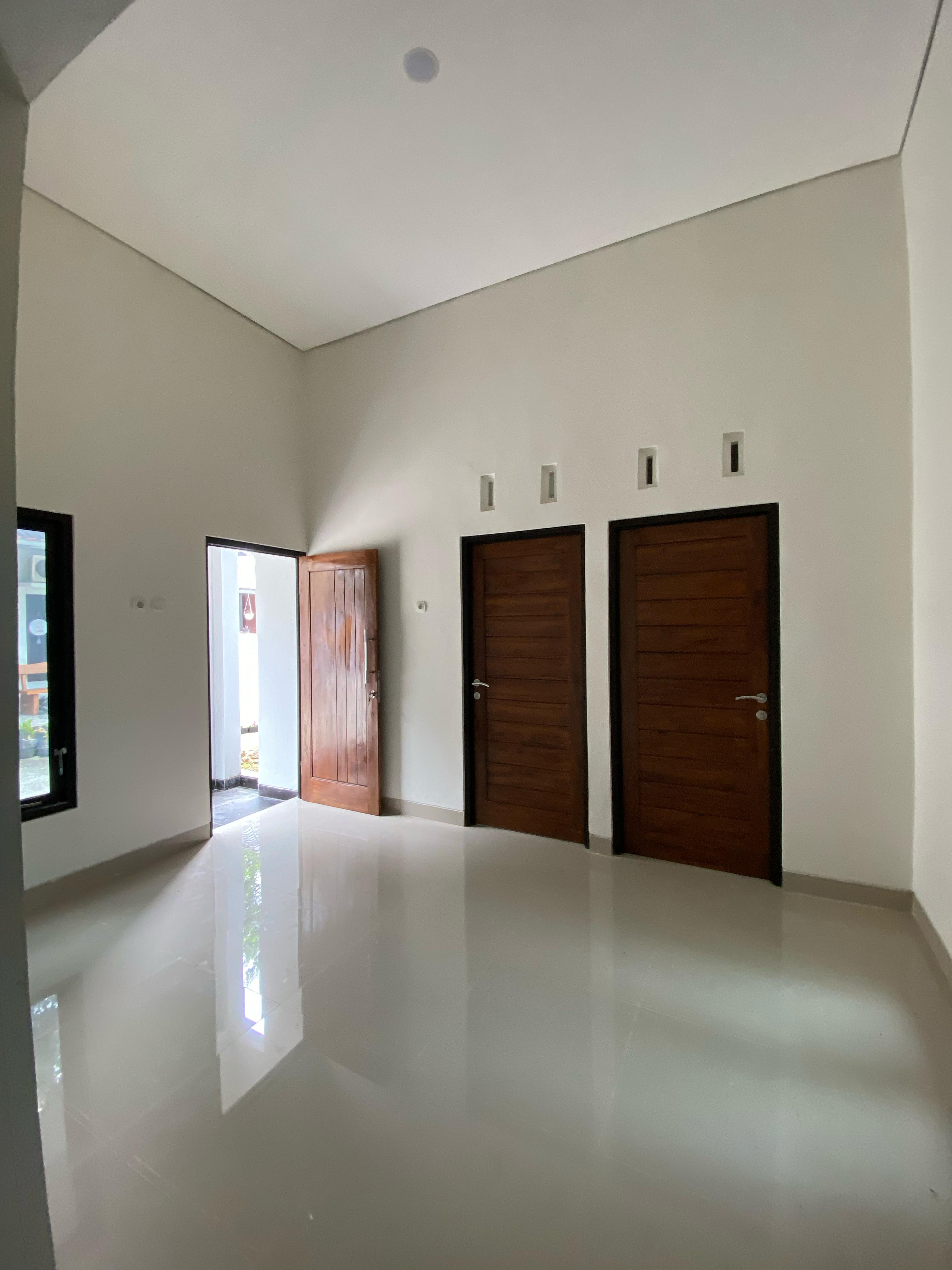 RUMAH MINIMALIS TYPE 45 DI BARAT KELURAHAN BANGUNJIWO