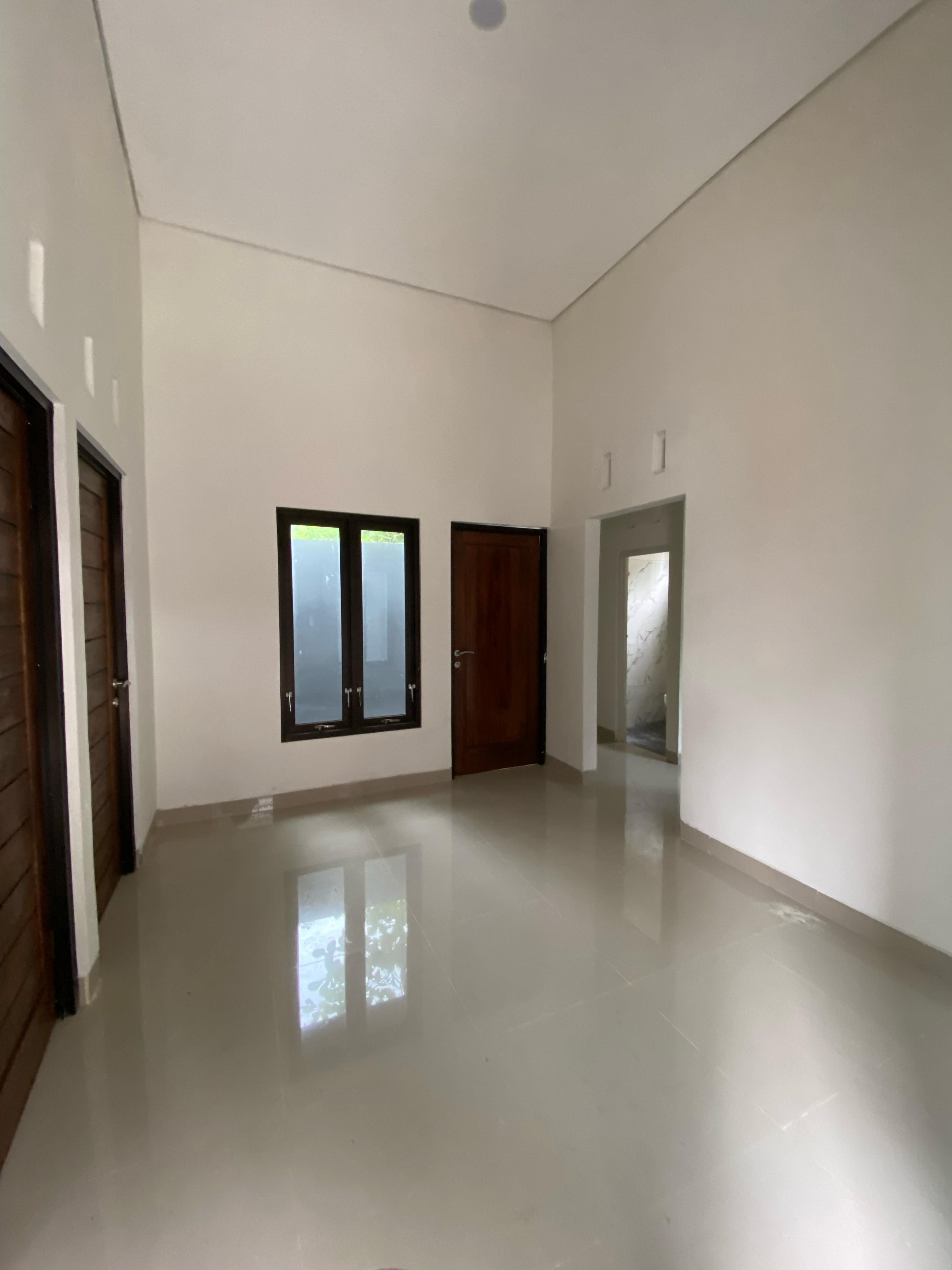 RUMAH MINIMALIS TYPE 45 DI BARAT KELURAHAN BANGUNJIWO