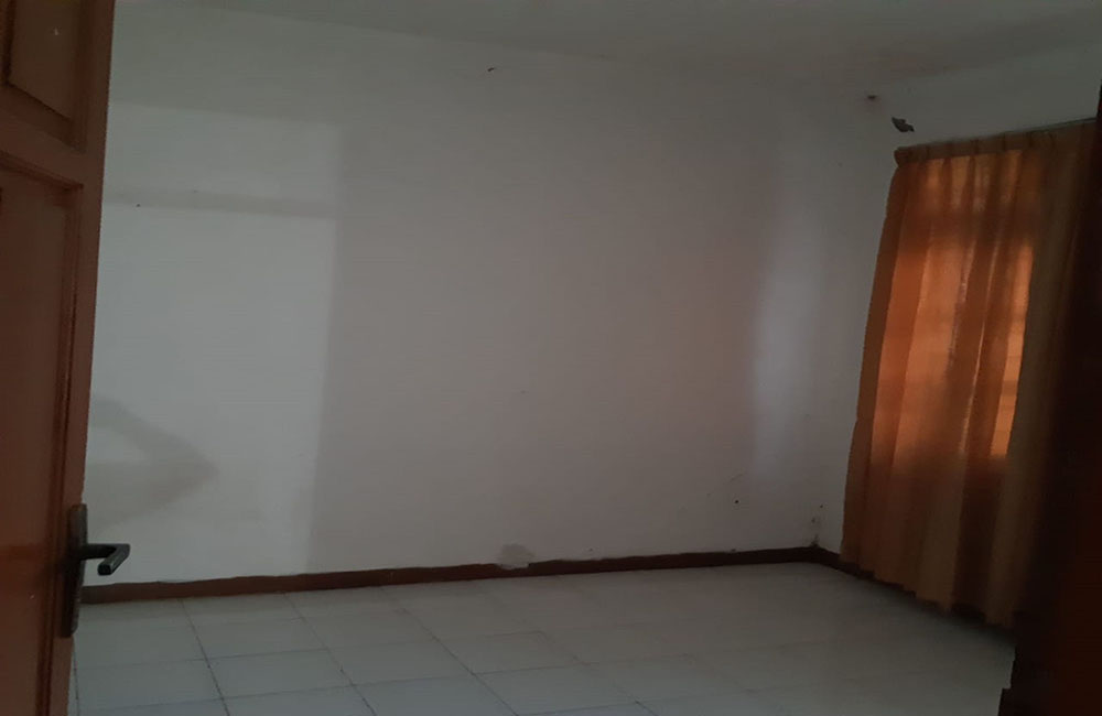 Rumah 3 Kamar Tidur 2 Kamar Mandi Dekat Toserba Griya Arcamanik