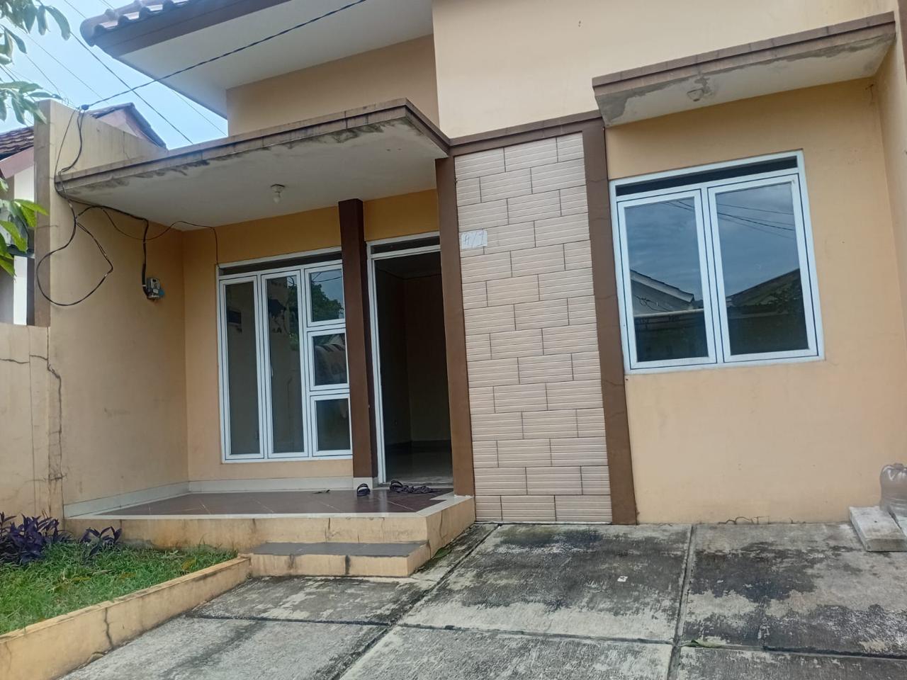 Di Sewakan Rumah Bagus Di Kalimulya Depok