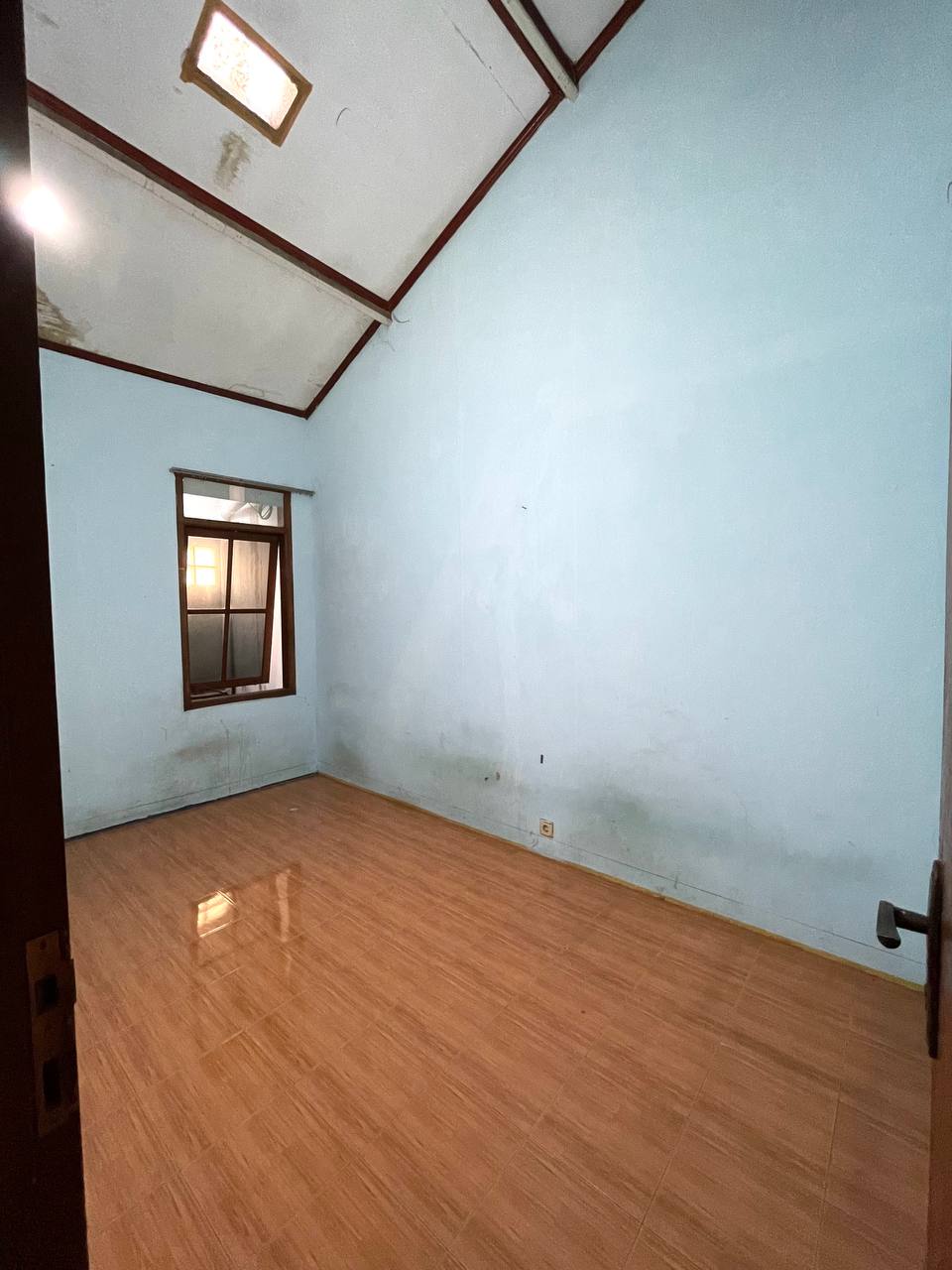 Rumah 2 lantai di Antapani Kota Bandung lokasi super strategis
