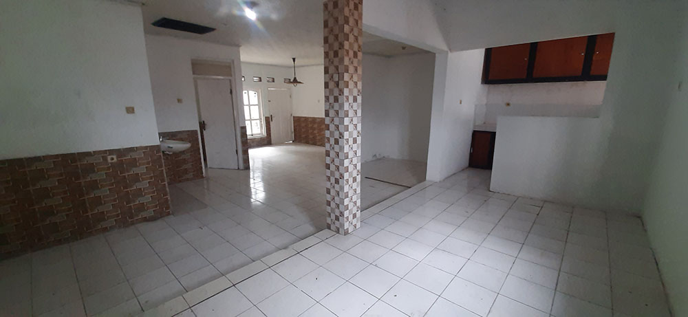 Rumah 2 Kamar Tidur 2 Kamar Mandi Dengan Carport di Cijambe Bdg