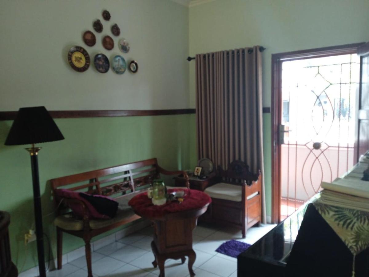 Jual Rumah Strategis Perumahan Taman Sentosa, Cikarang Selatan