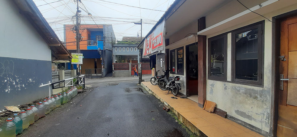 Kontrakan 4 Pintu dan Warung di Jalan Cigadung Dago Bandung