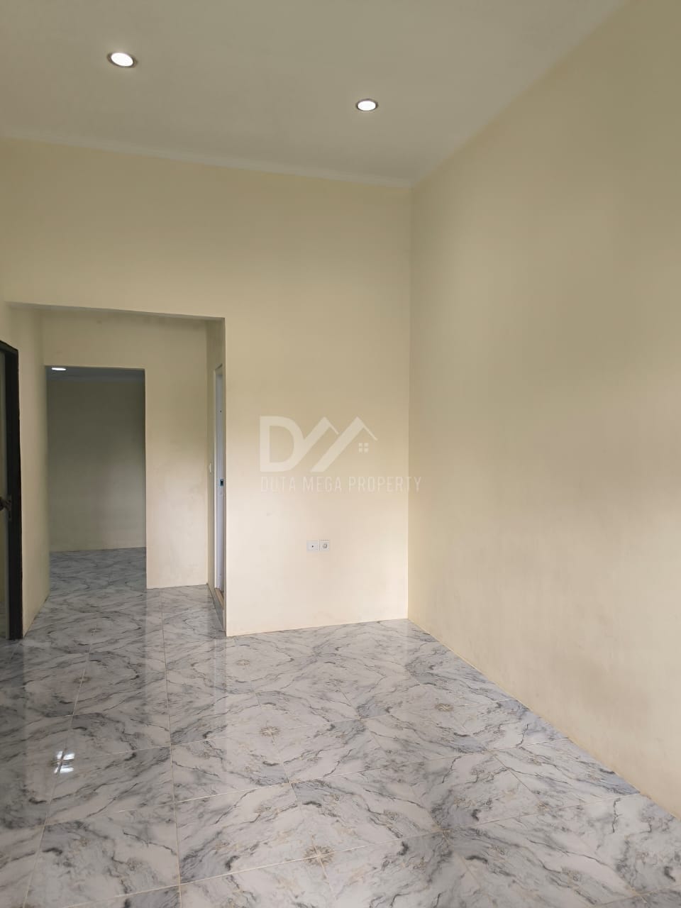 Dijual Rumah Renovasi Total di Simprug Poris – Cipondoh, Tangera