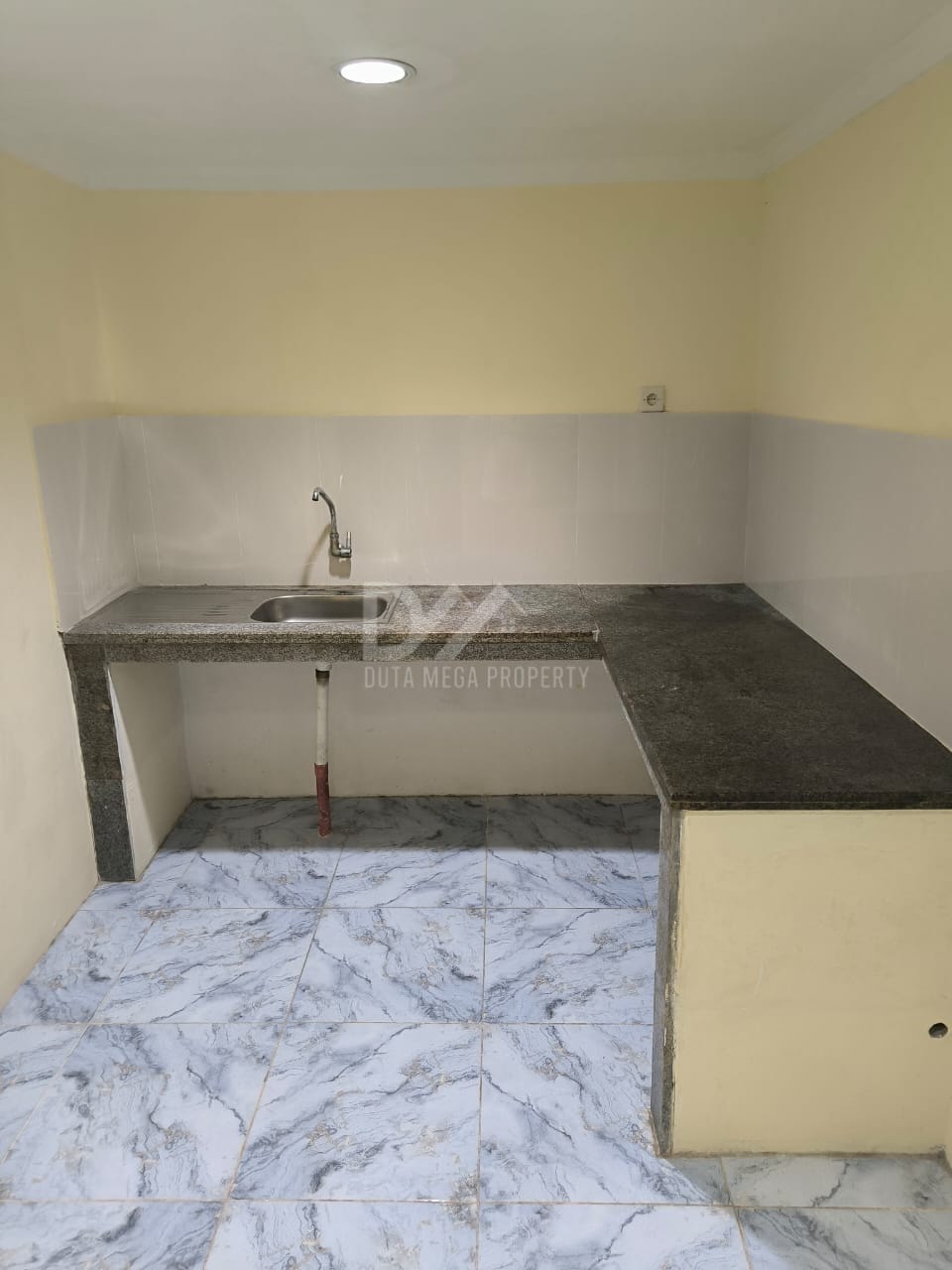 Dijual Rumah Renovasi Total di Simprug Poris – Cipondoh, Tangera