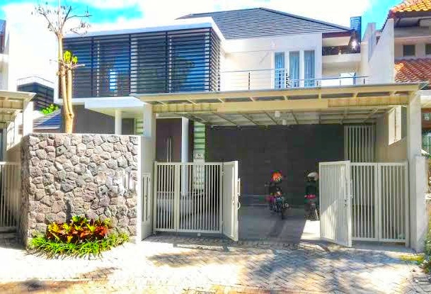 Disewakan Rumah GRAHA FAMILI Blok P Surabaya Barat