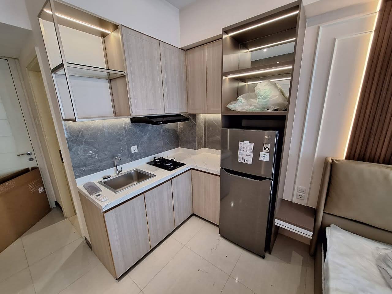 Disewakan Apartemen BENSON lantai 10 Full Furnish Surabaya