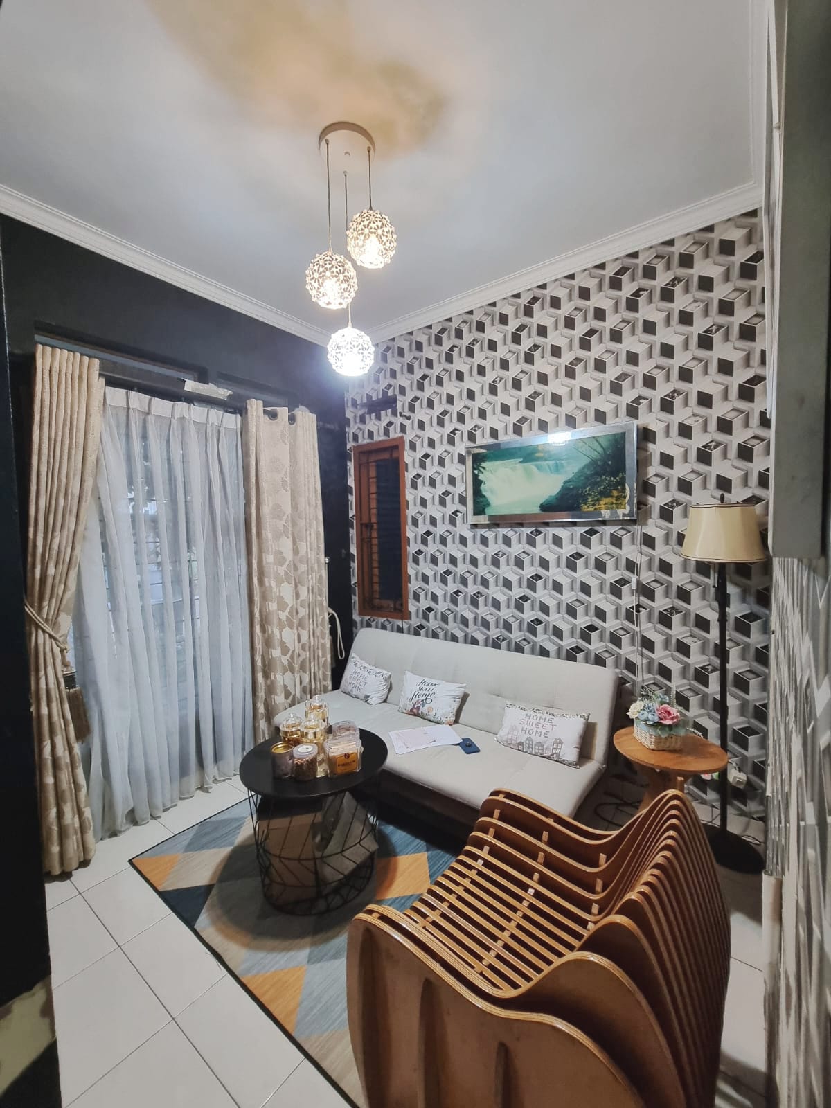 Rumah nyaman strategis di Cluster Antapani Kota Bandung