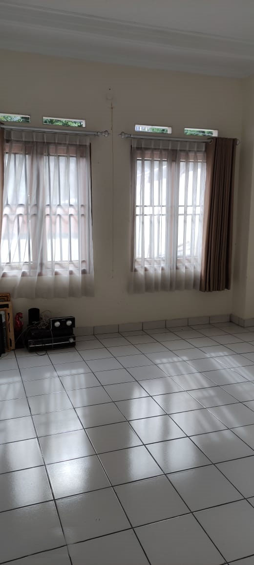 Rumah Utk Villa Guest House Home Stay di Jl. Kol. Masturi Cimahi