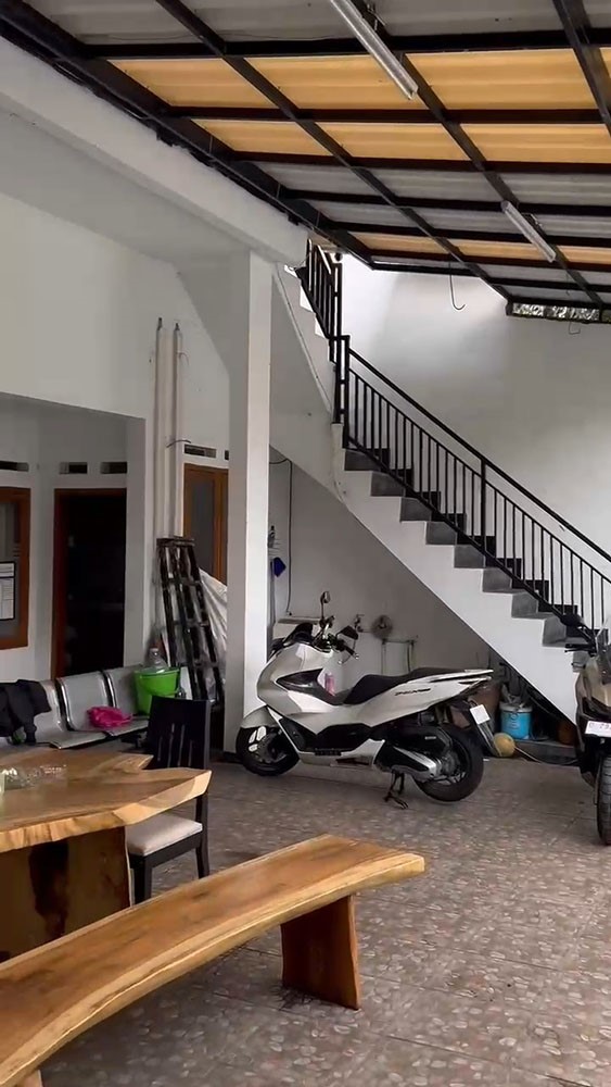 Rumah Utk Villa Guest House Home Stay di Jl. Kol. Masturi Cimahi