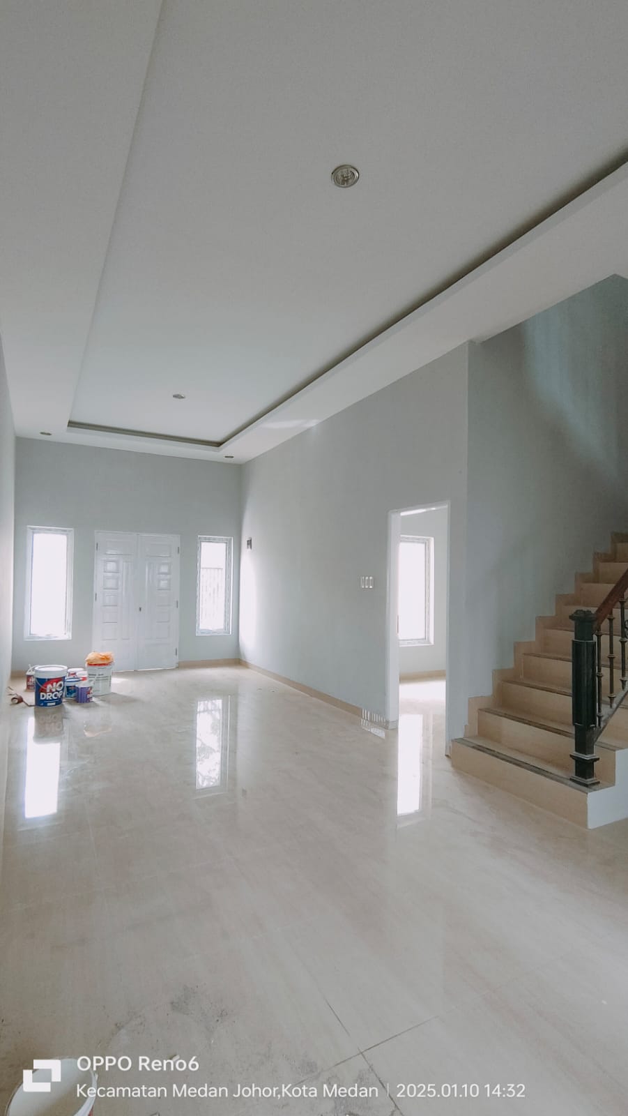 dijual rumah 2 lantai di jalan stm kawasan simpang limun